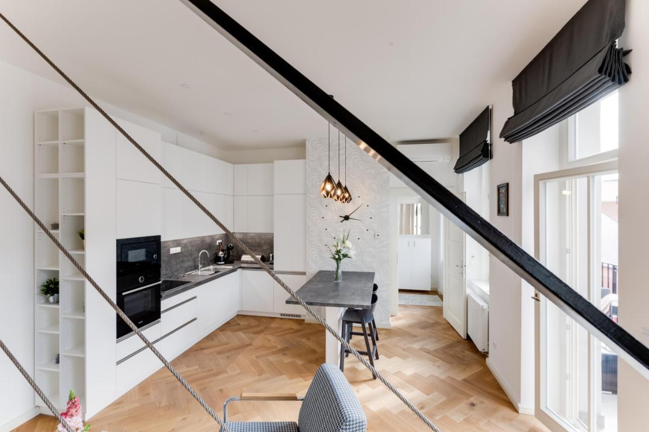 Apartamento Andel Design Duplex, Ac, Garage Praga Exterior foto