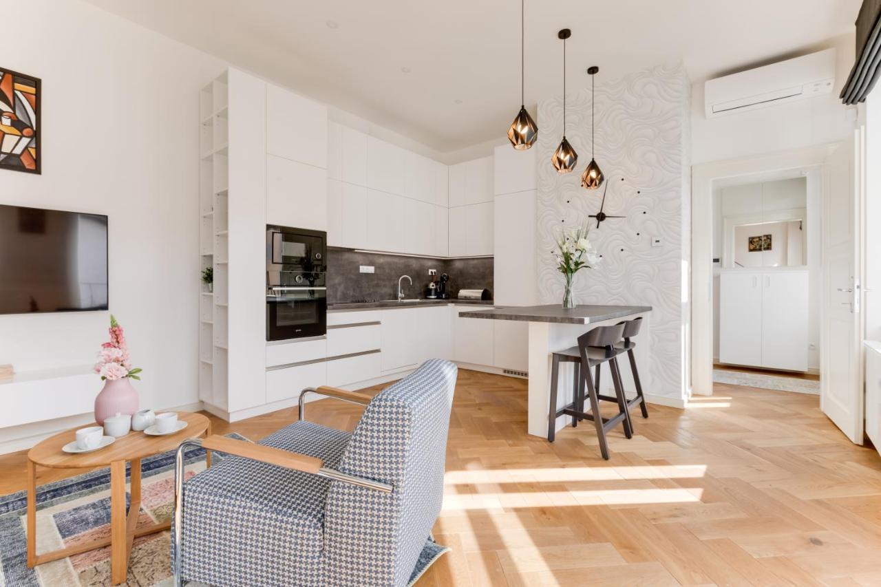 Apartamento Andel Design Duplex, Ac, Garage Praga Exterior foto